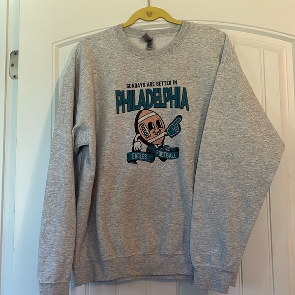 Sundays are Better In Philidelphia Eagles Football Sweatshirt Large - Picture 1 of 3